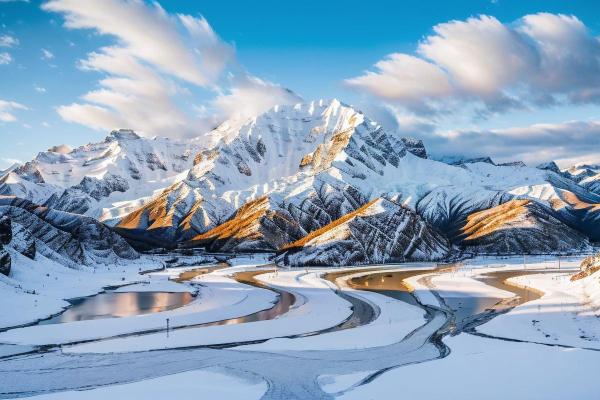 马路裂开，五行属什么命？探寻大自然的奥秘与启示