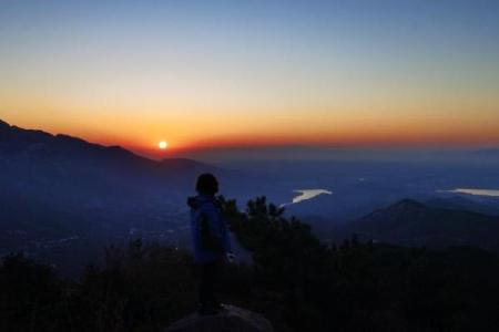 九月初八日出生的人生命解析：神秘而魅力的旅程